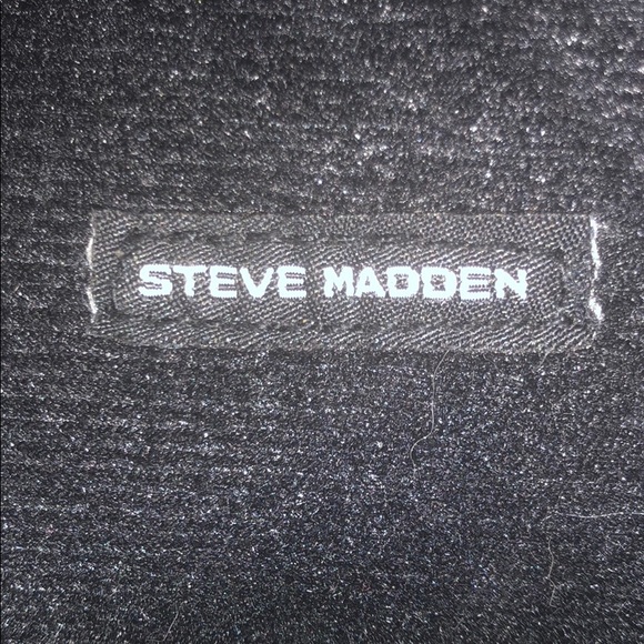 MacBook Laptop - Picture 7 of 7